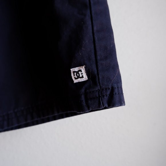 DC men’s chino shorts in navy blue straight fit - Picture 5 of 8
